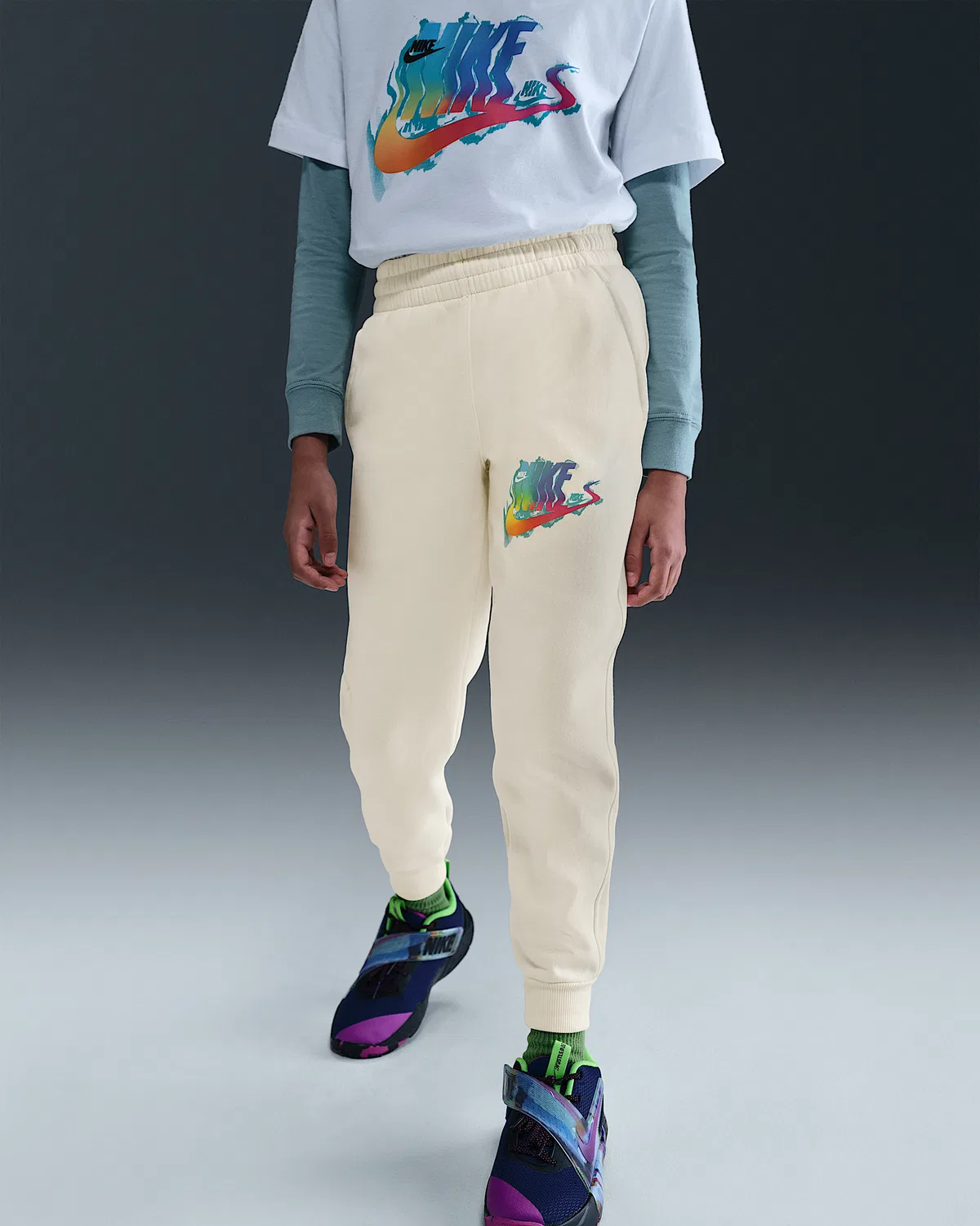 Джоггеры Nike Sportswear Club Fleece для старших детей, Soft Pearl/White — фото 3