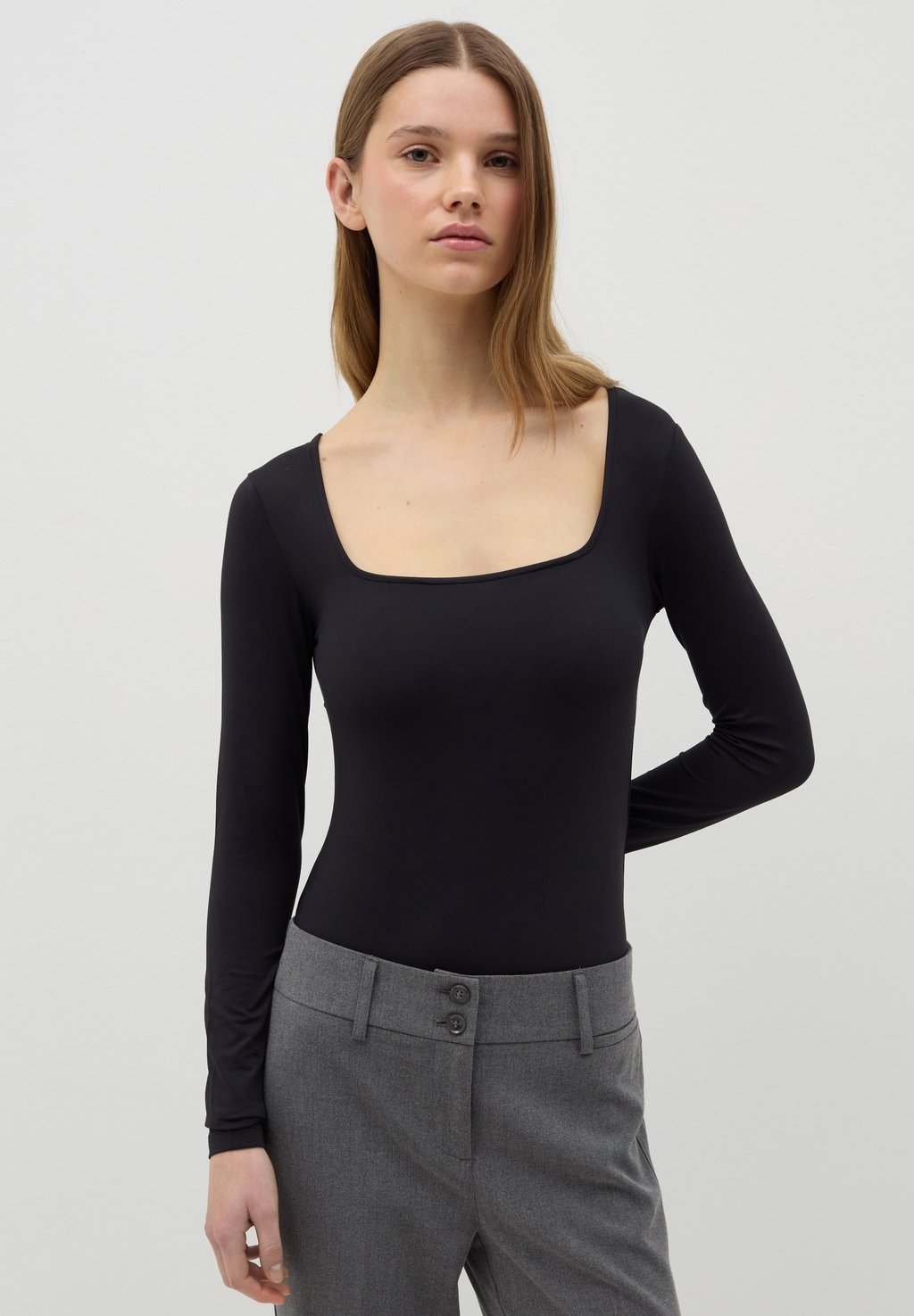 

Боди LONG-SLEEVED WITH SQUARE NECKLINE B.ANGEL, черный