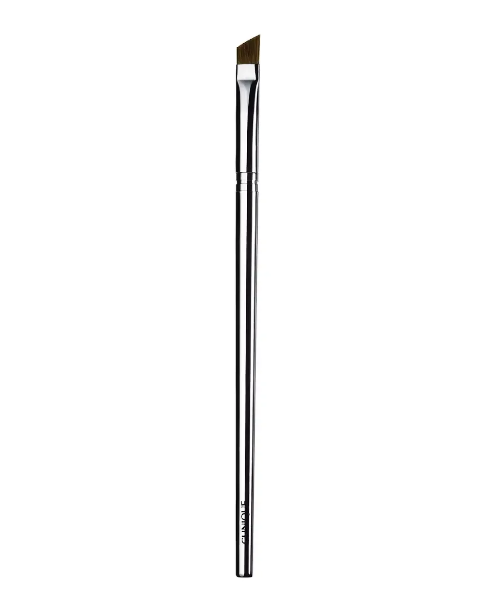 Кисть для подведения глаз Eye Definer Brush Clinique