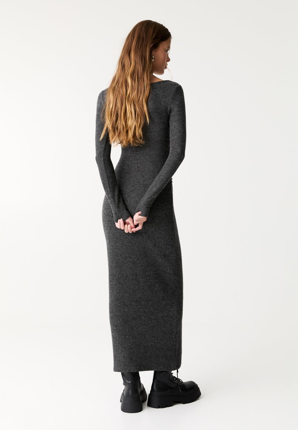 

Платье макси MIDI PULL&BEAR, темно-серый