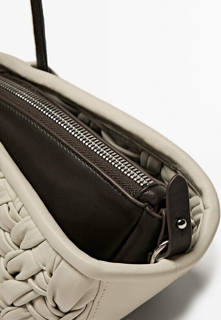 

Сумочка WITH DETACHABLE INTERIOR Massimo Dutti, белый