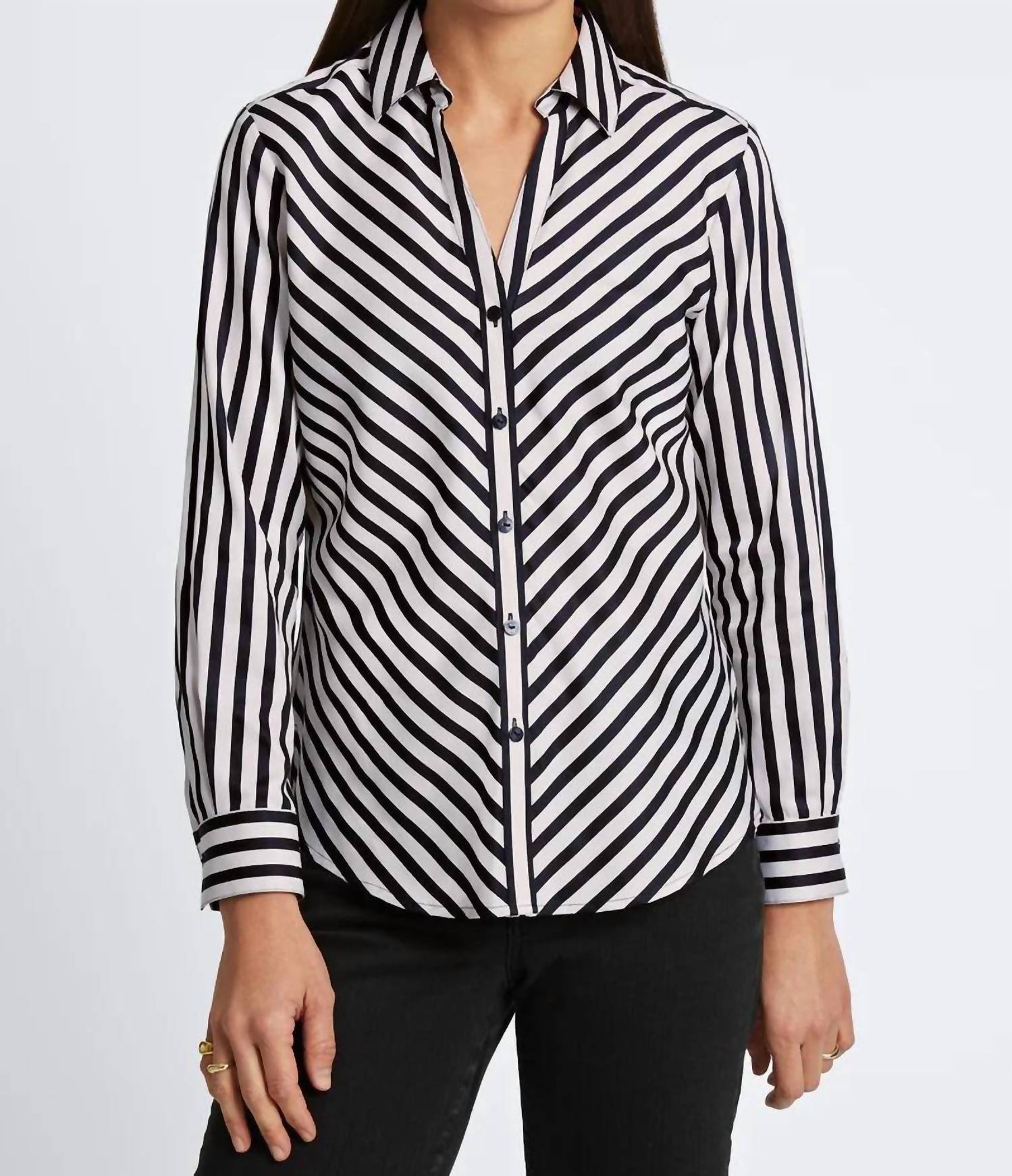 

Рубашка Mary Essential Stretch No Iron в цвете серебристая береза ​​и клеточка Foxcroft, цвет silver birch& gingham