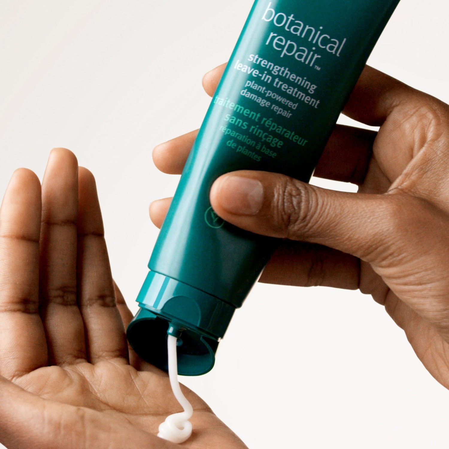 Кондиционер для волос reparatur & pflege botanical repair strengthening leave-in treatment Aveda, объем 100 мл — фото 2