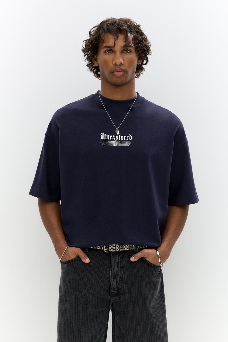 

Неизведанная футболка Pull And Bear, синий