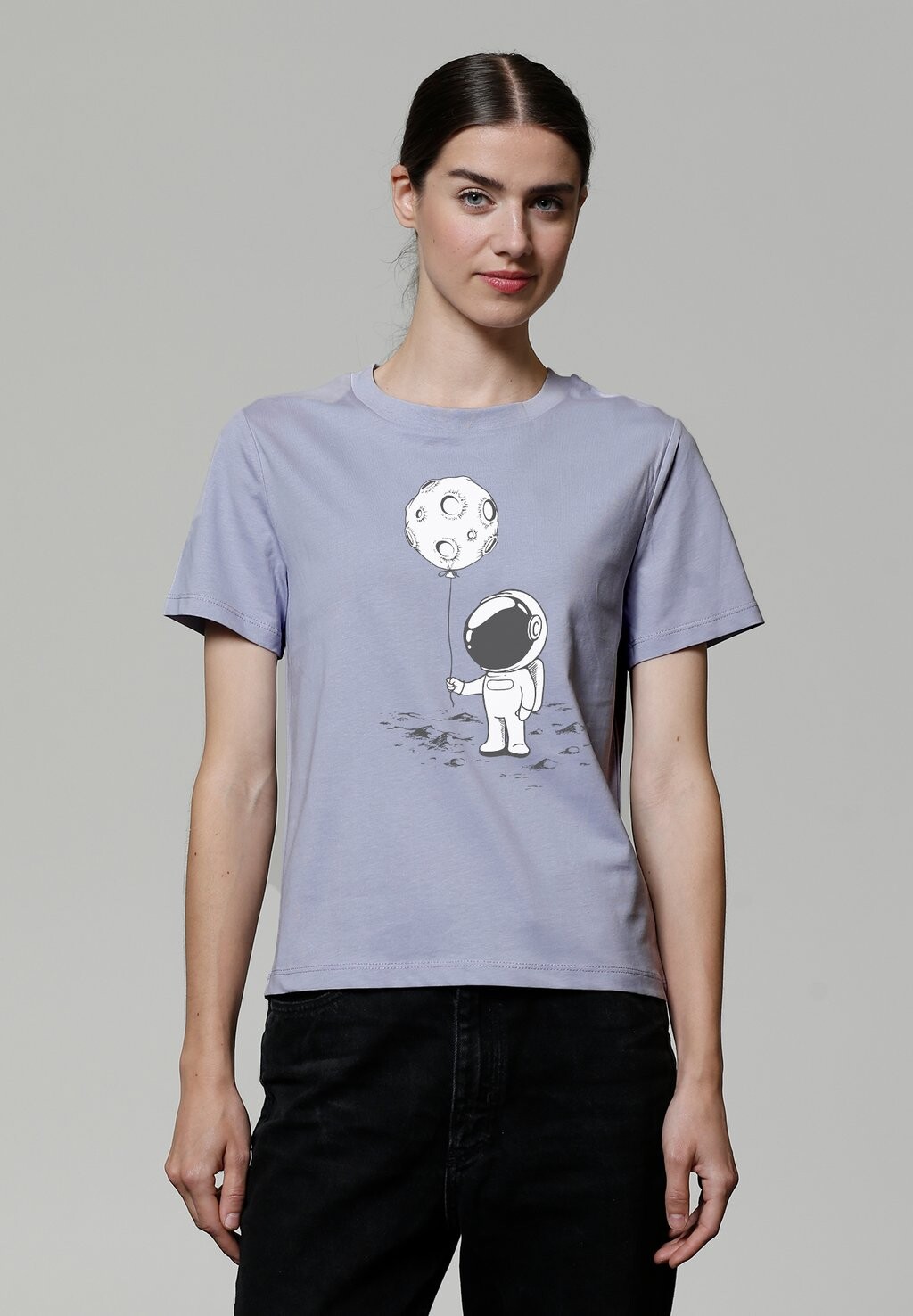 

Футболка с принтом KLEINER ASTRONAUT MIT LUFTBALLON watapparel, фиолетовый
