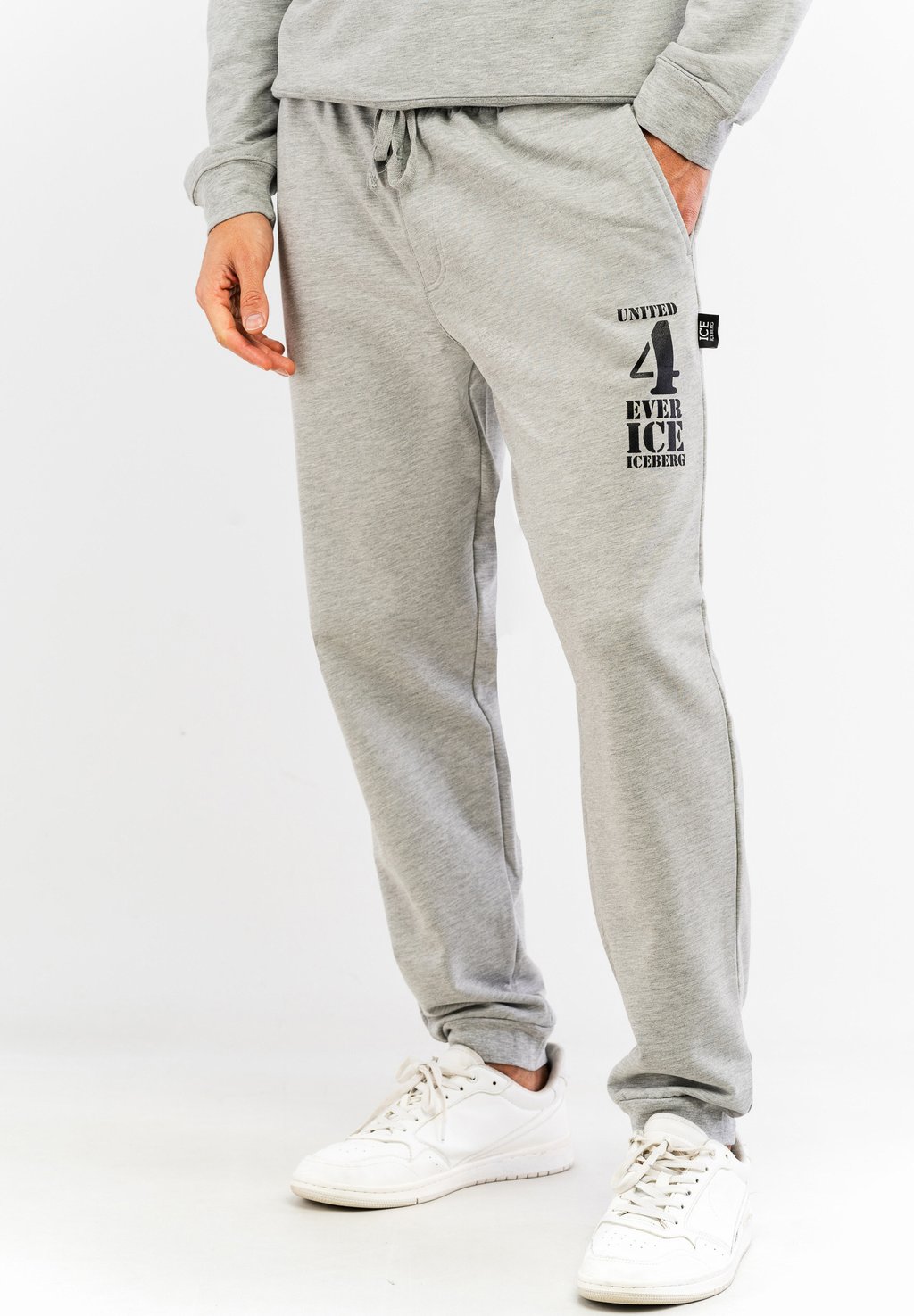 

Спортивные штаны JOGGERS WITH DOUBLE POCKETS AND DRAWSTRINGS ICE ICEBERG, светло-серый