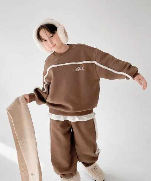 Детский комплект Ugg Cheat Key Top and Bottom Set от Gimmo, оверсайз, charcoal (тёмно-серый) — фото 4