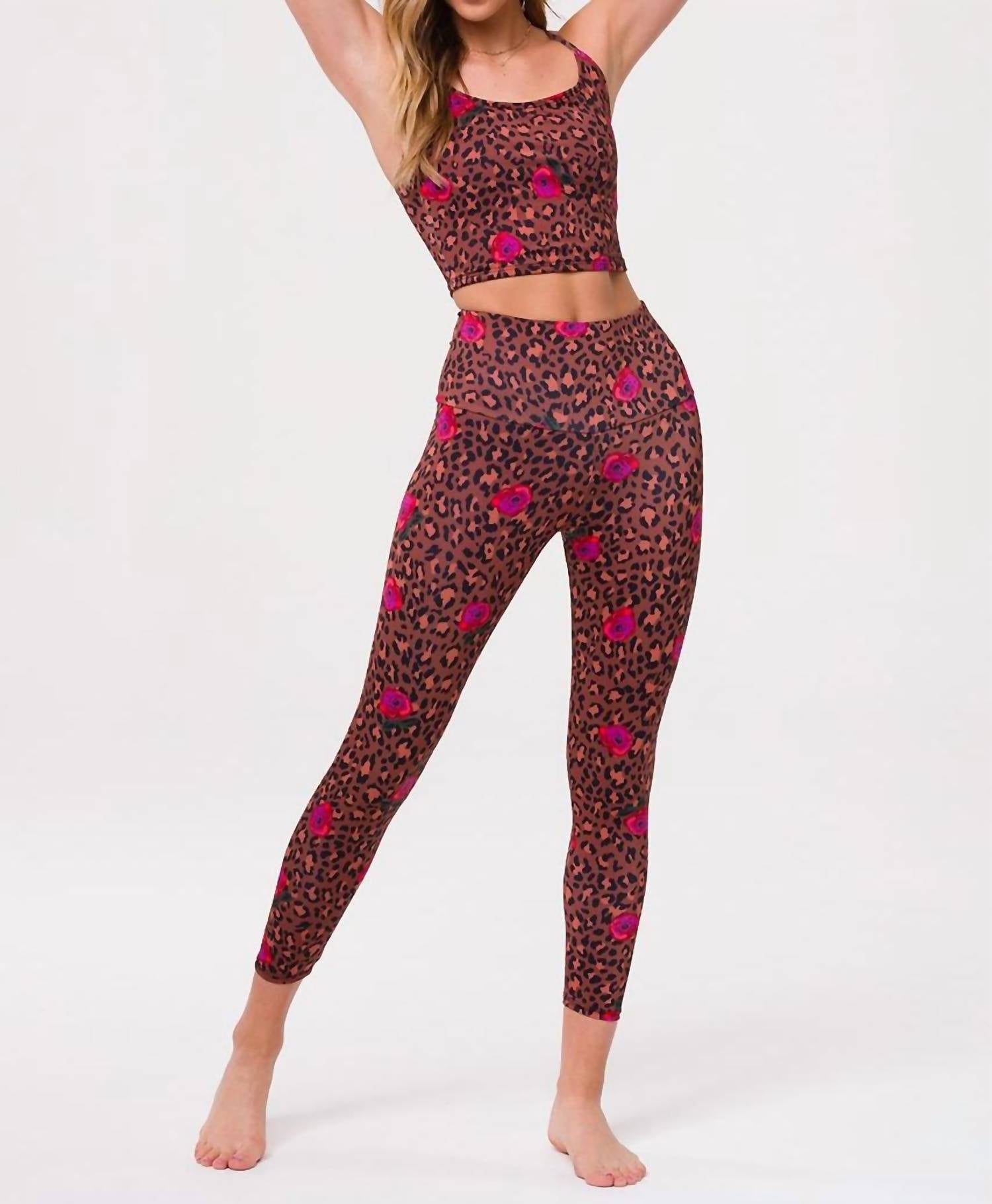 

Леггинсы средней длины с высокой посадкой в ​​стиле Pretty Wild onzie