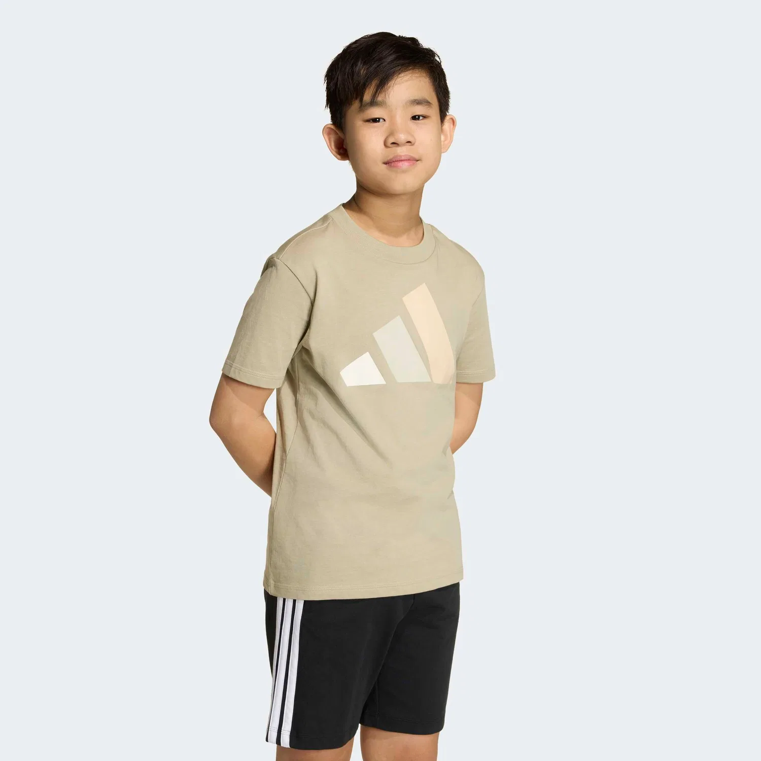 Спортивная футболка Adidas Sportswear бежевого и кремового цвета