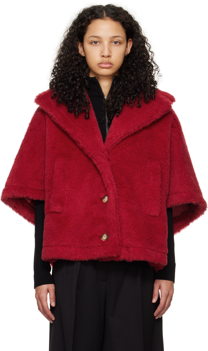 

Красное пальто из аледжио Max Mara