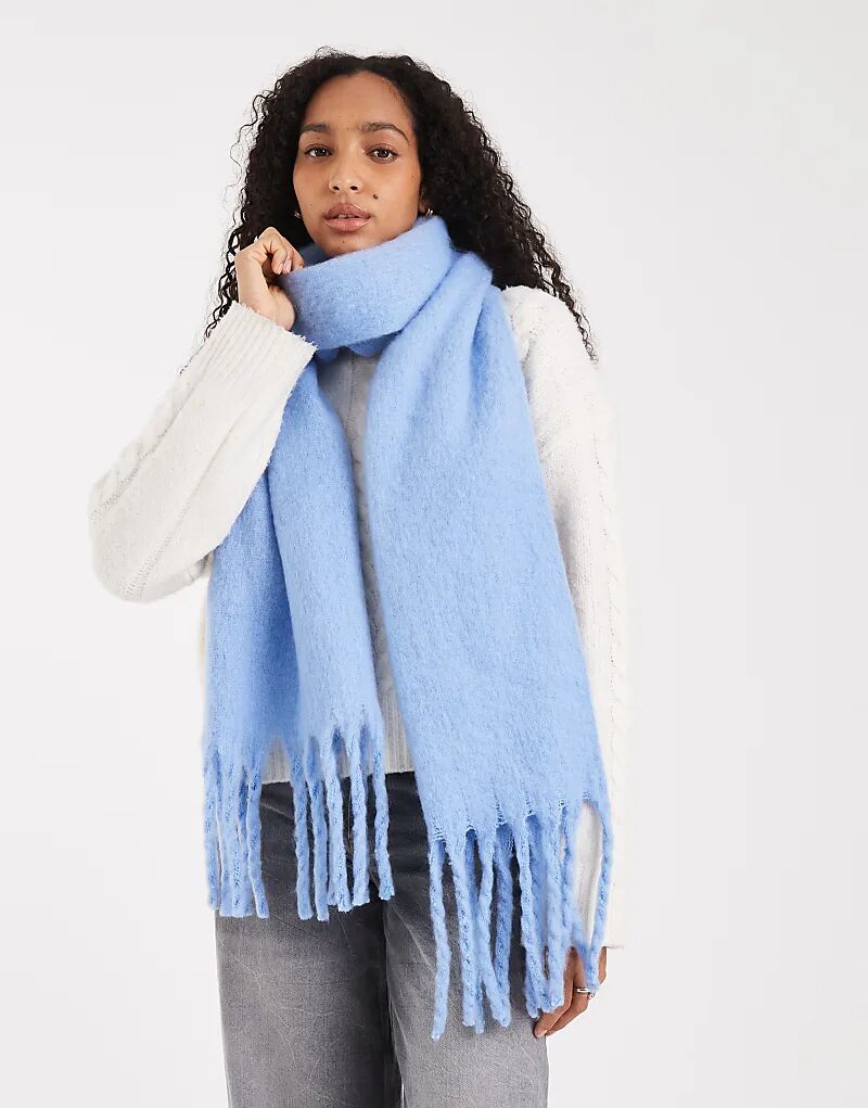 

Плотный шарф New Look синего цвета