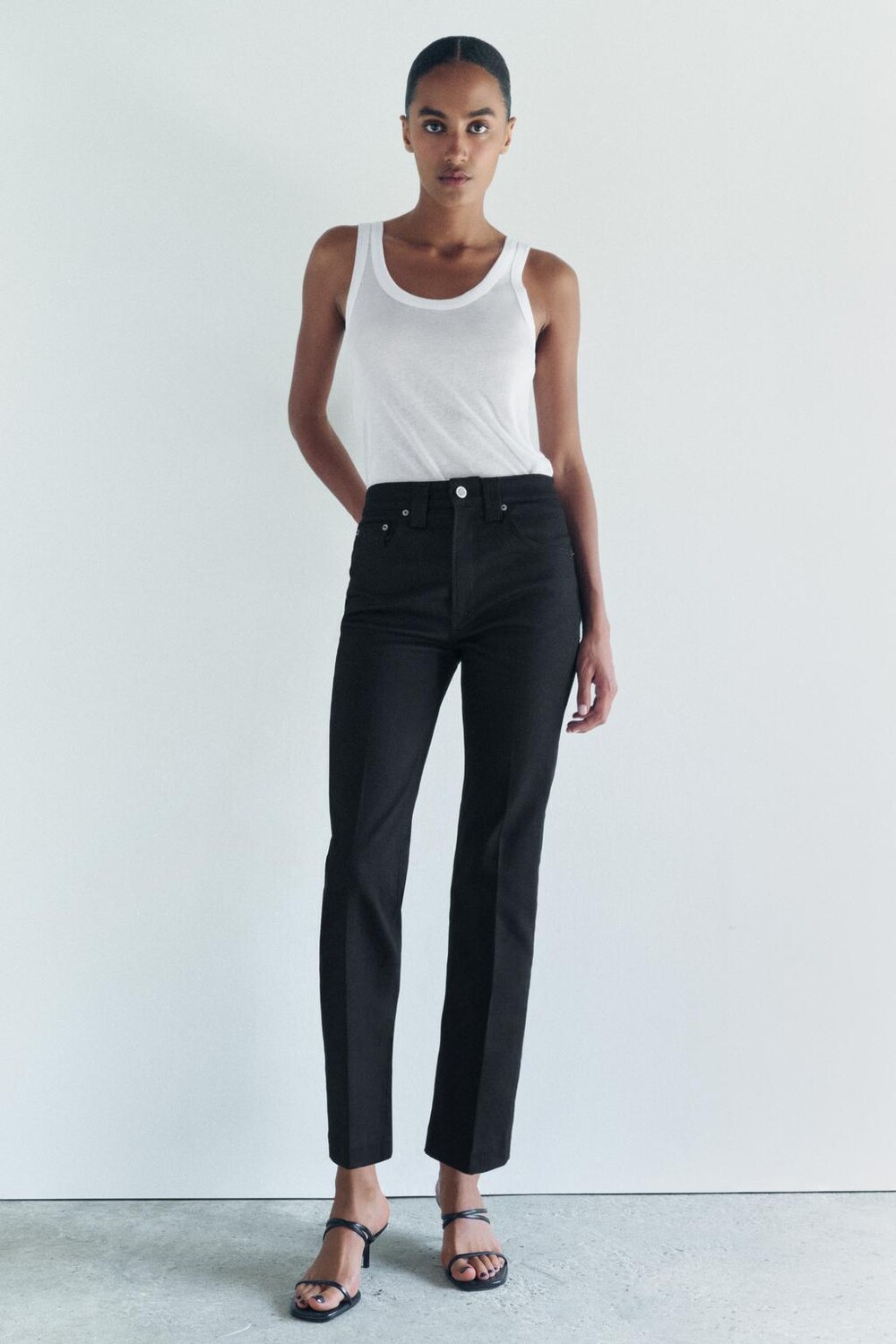 

Укороченные джинсы bootcut с высокой талией ZARA, черный