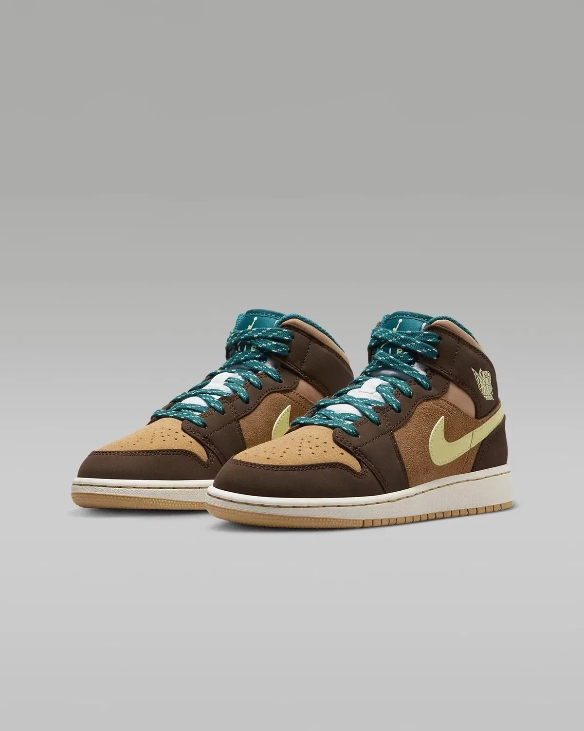 Детские кроссовки Nike Air Jordan Mid DZ6335, коричневые, в стиле Lifestyle HTAT239