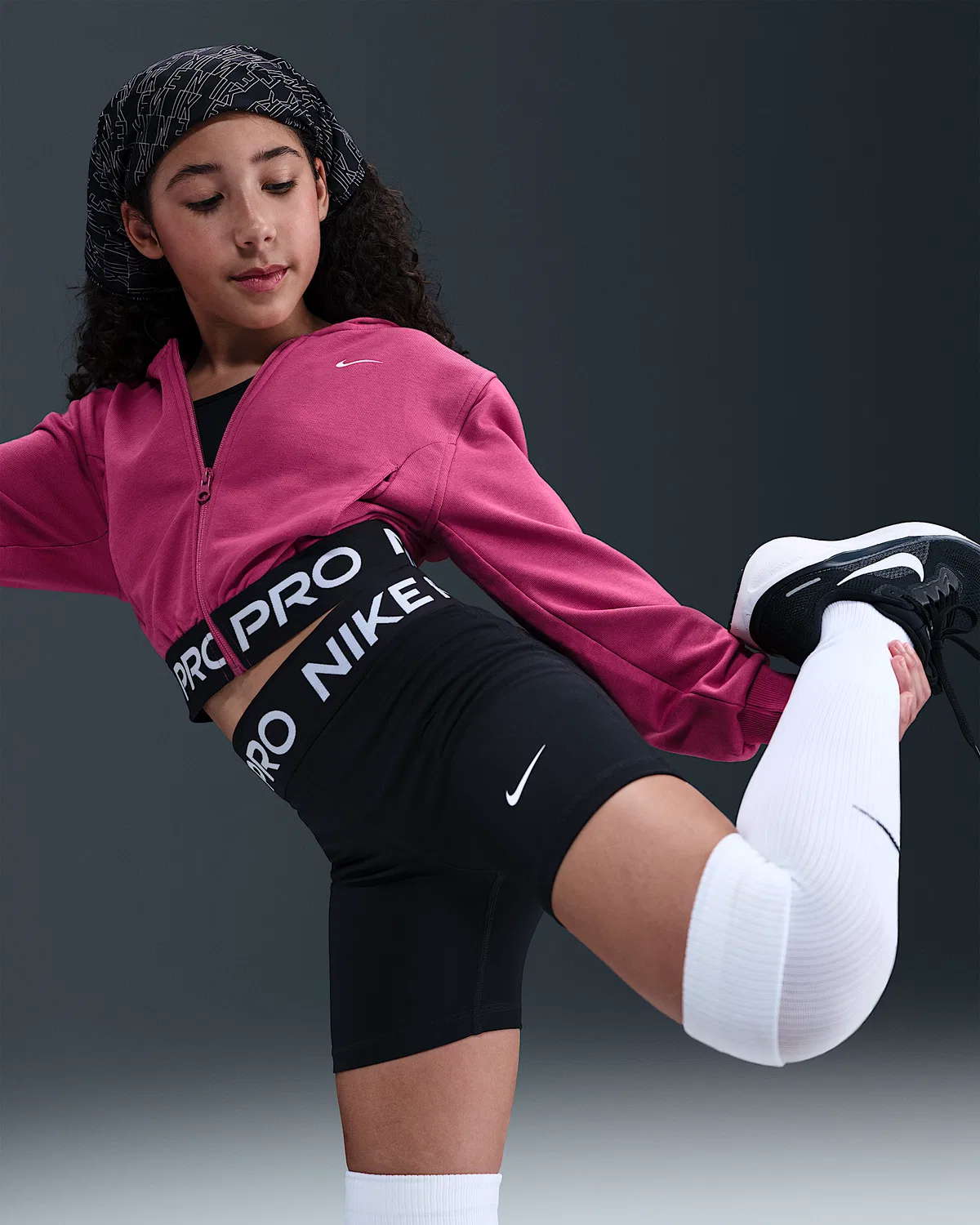 Детская (девичья) флисовая кофта Nike Pro Fleece Dri-FIT на молнии, Sweet Beet/Sweet Beet/Black/White — фото 3