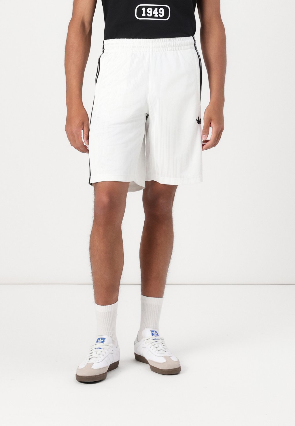 

Шорты SHORT Adidas Originals, белый