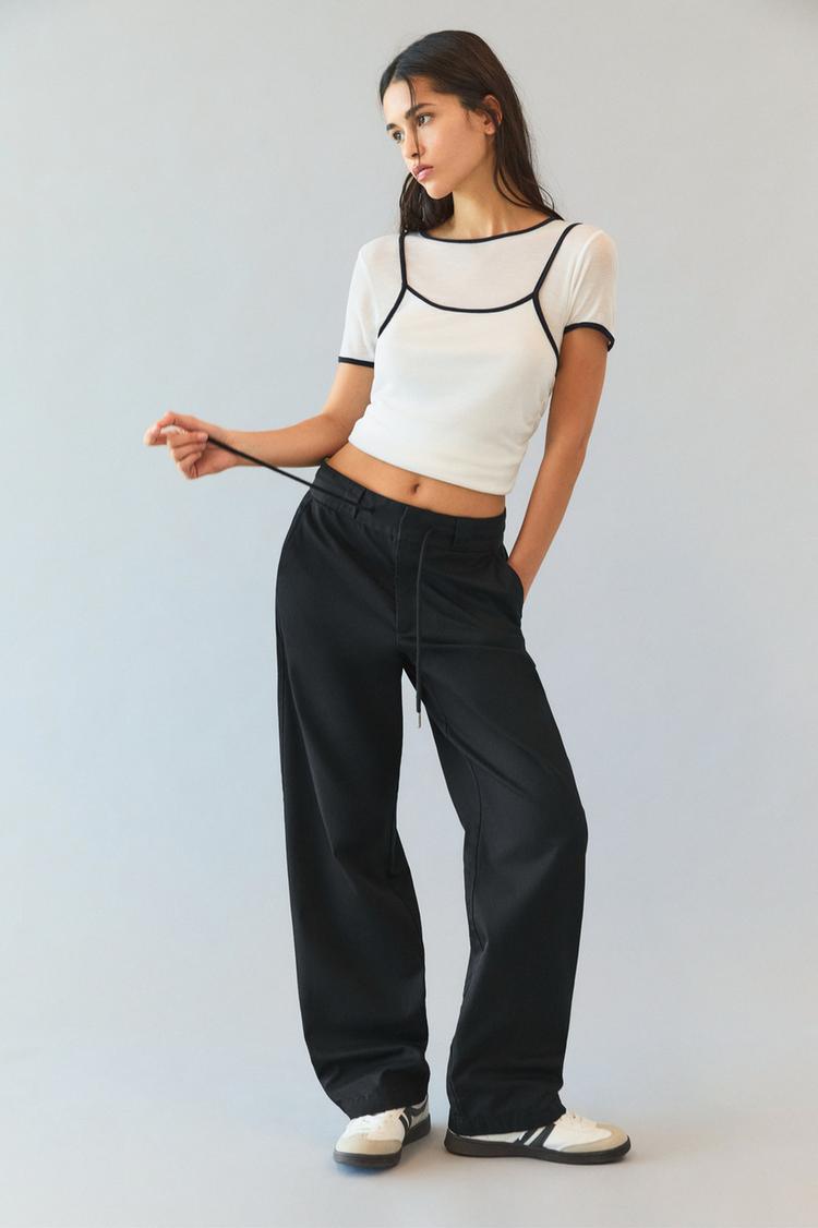 

Брюки-Чиносы с завязками Pull And Bear, черный