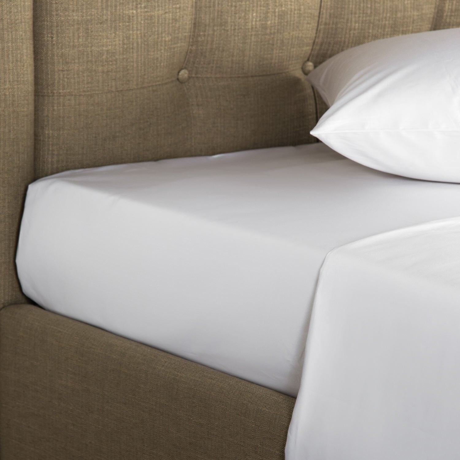 

Простыня на подгонке Frette Lux Percalle, цвет White