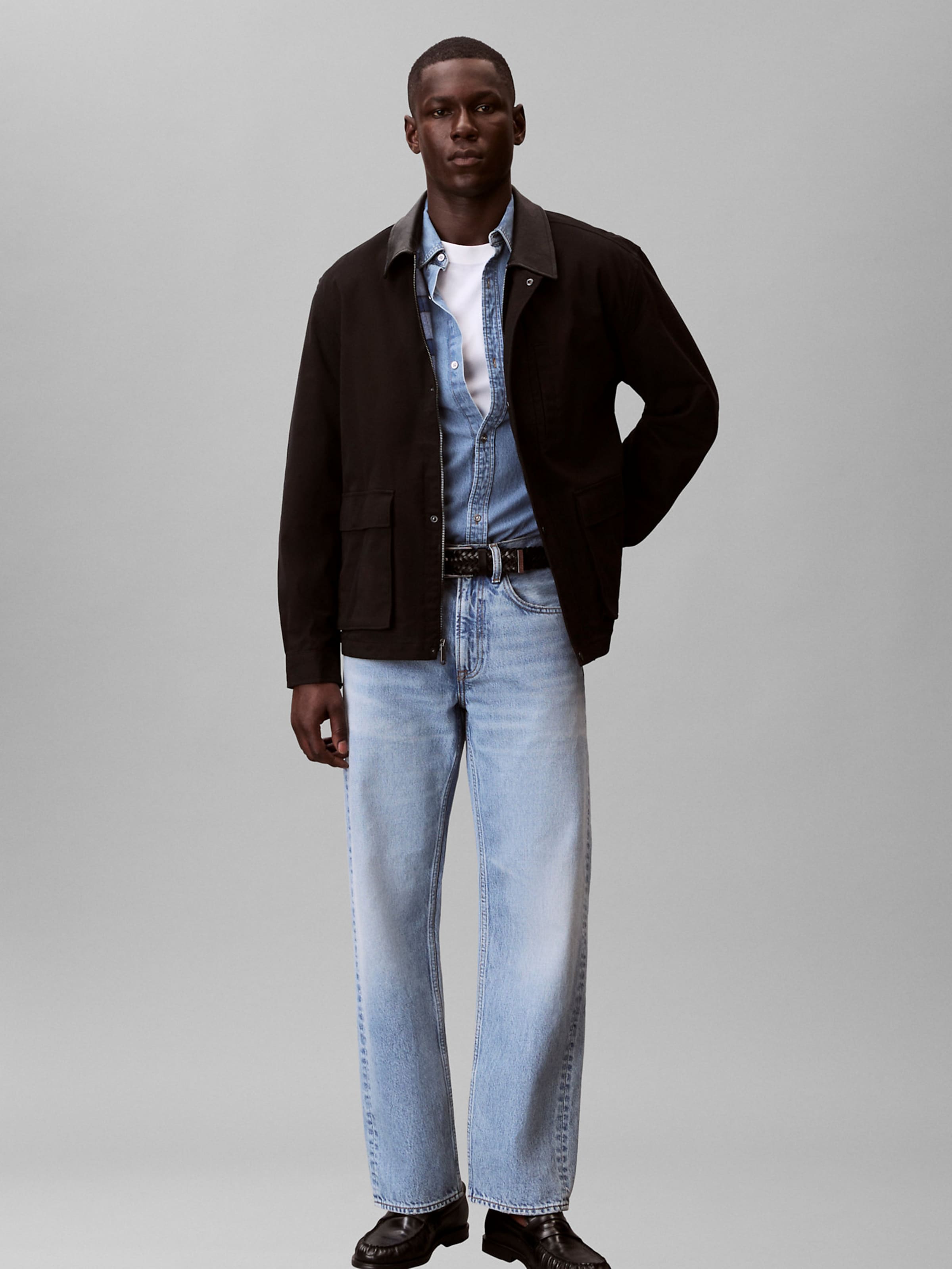 

Calvin Klein Jeans Куртка для межсезонья в черном цвете