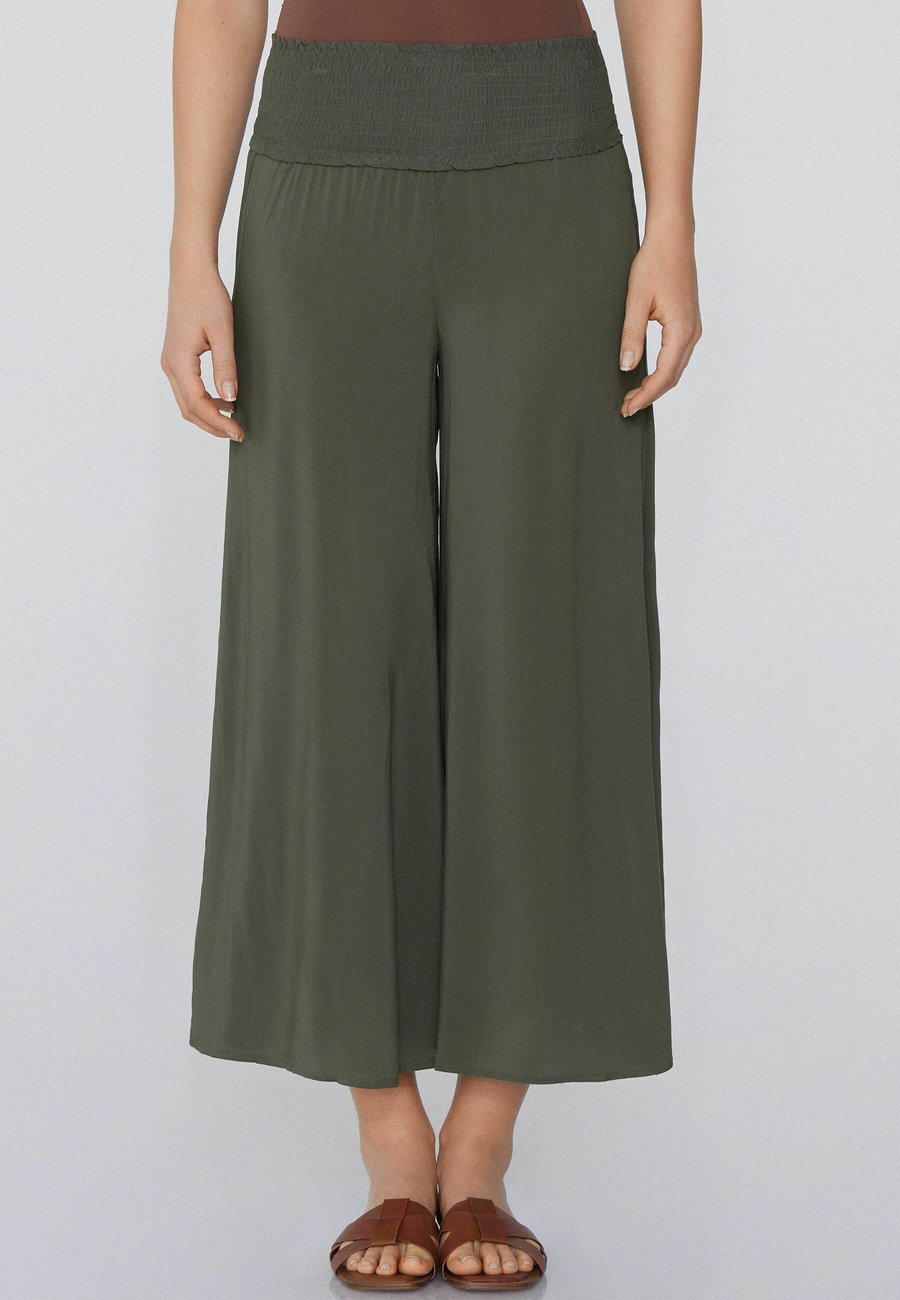 

Брюки Tezenis GESMOKTE CROPPED, Grün Y Safari Green/Green