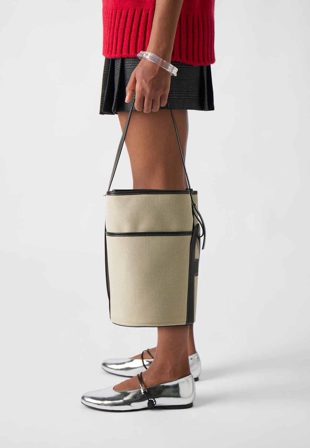 

Сумка LIDO BUCKET BAG Furla, черный