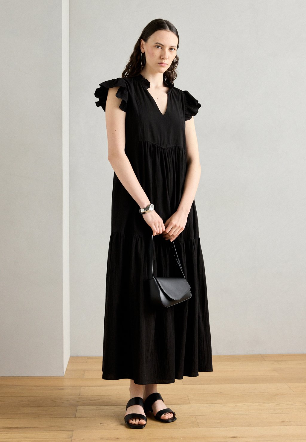 

Платье макси IZHA DRESS Mos Mosh, черный