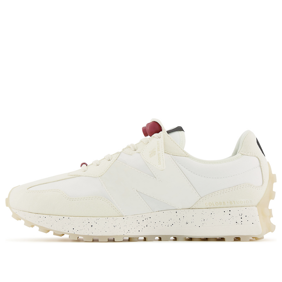 

Беговые кроссовки New Balance ColorsxStudios x 327 'Snow White Rumba Red', белый