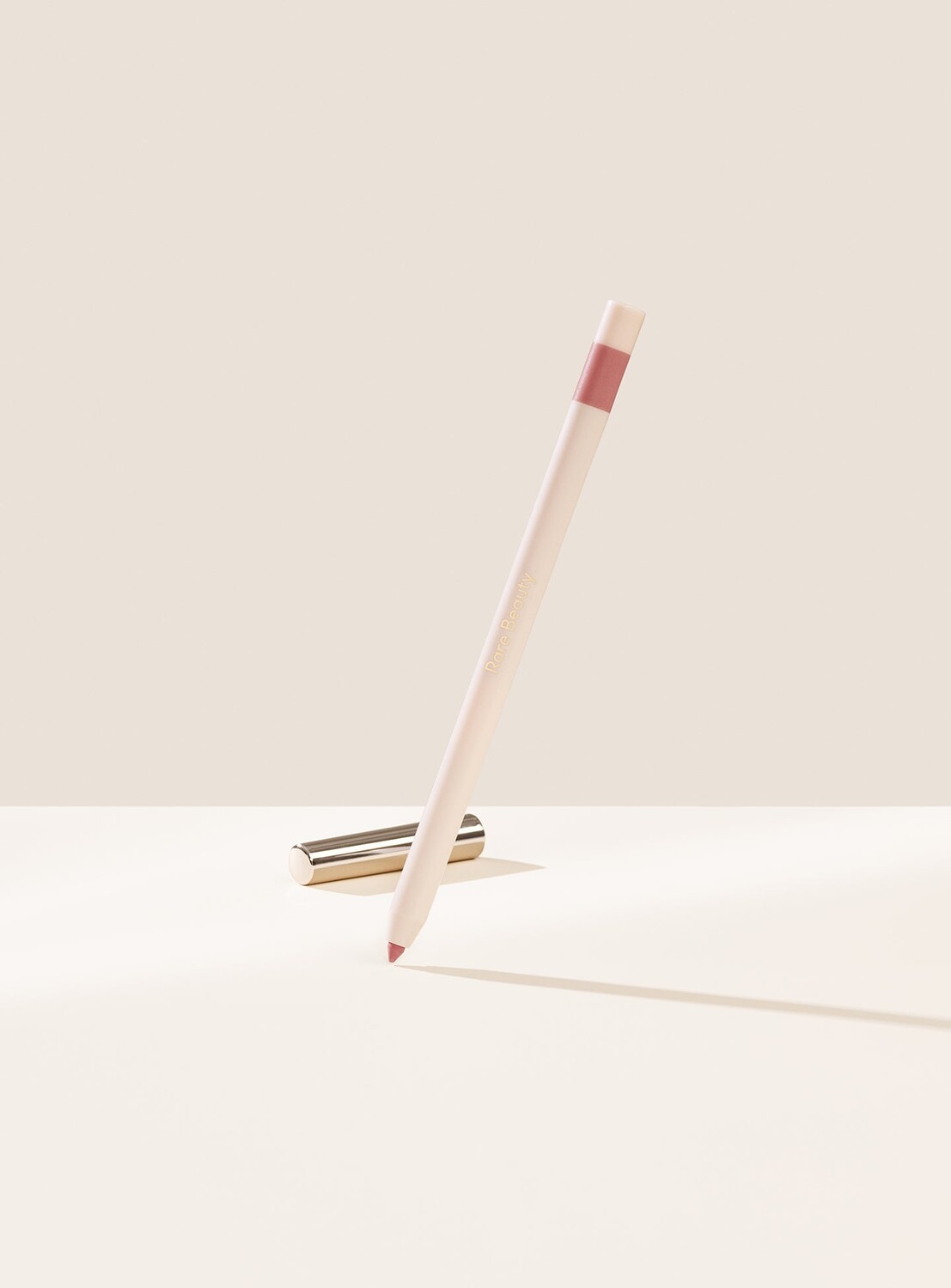 

Матовый карандаш для губ Kind Words Rare Beauty, цвет humble/rose mauve, 0.4 гр