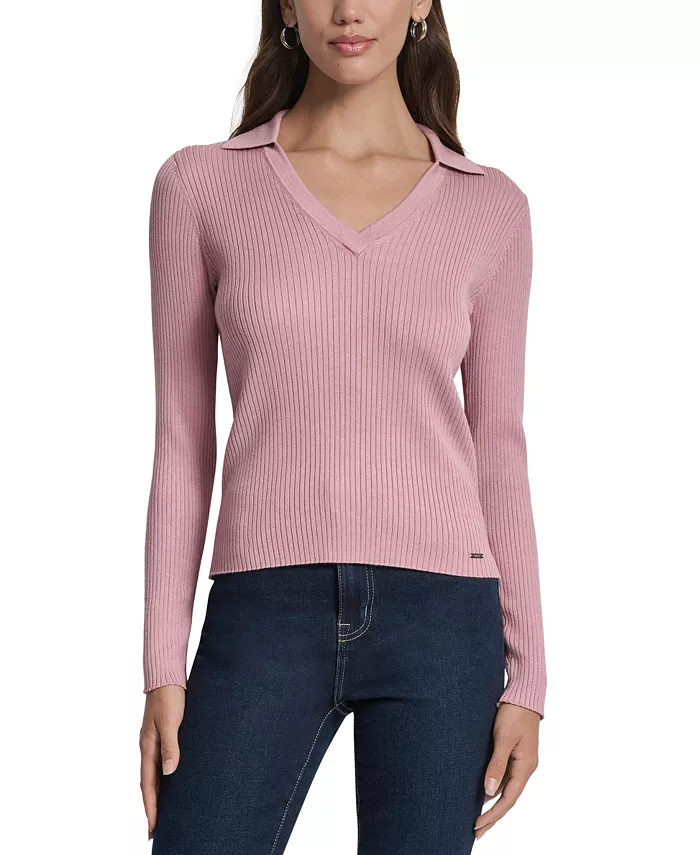 

Маленький ребристый свитер с воротником-стойкой DKNY Jeans, розовый