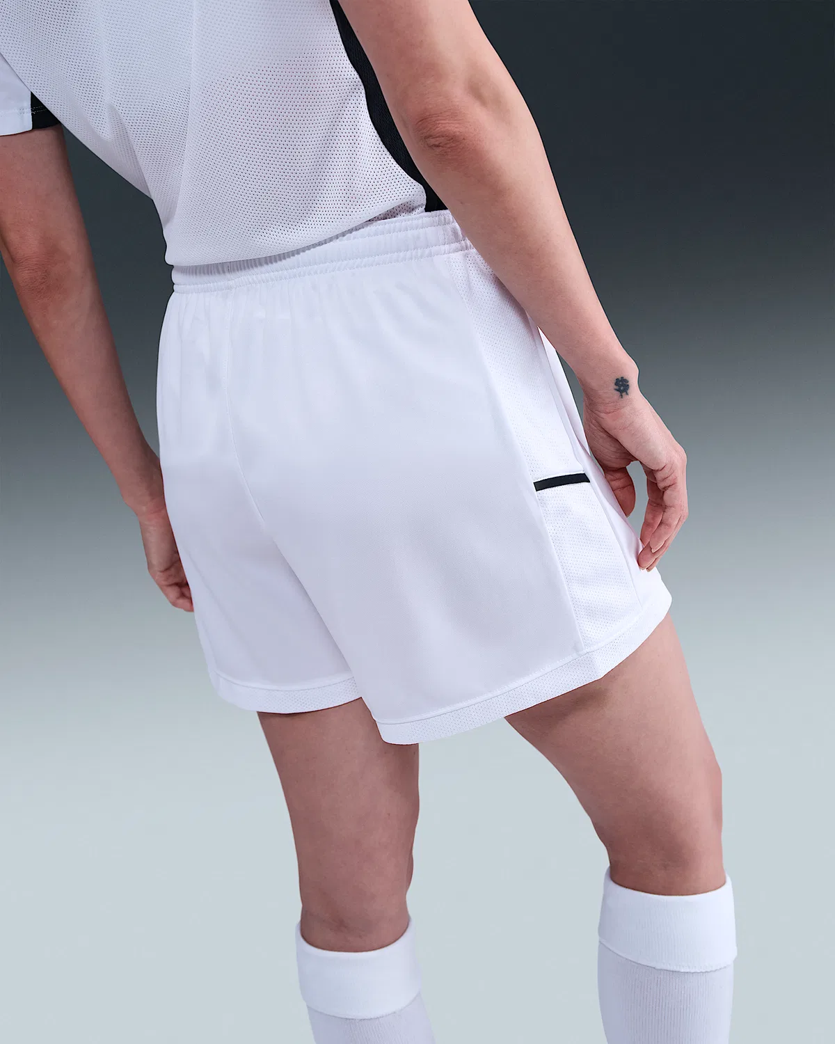 Женские футбольные шорты Nike Academy Dri-FIT 4", White/White/Black/Black — фото 3