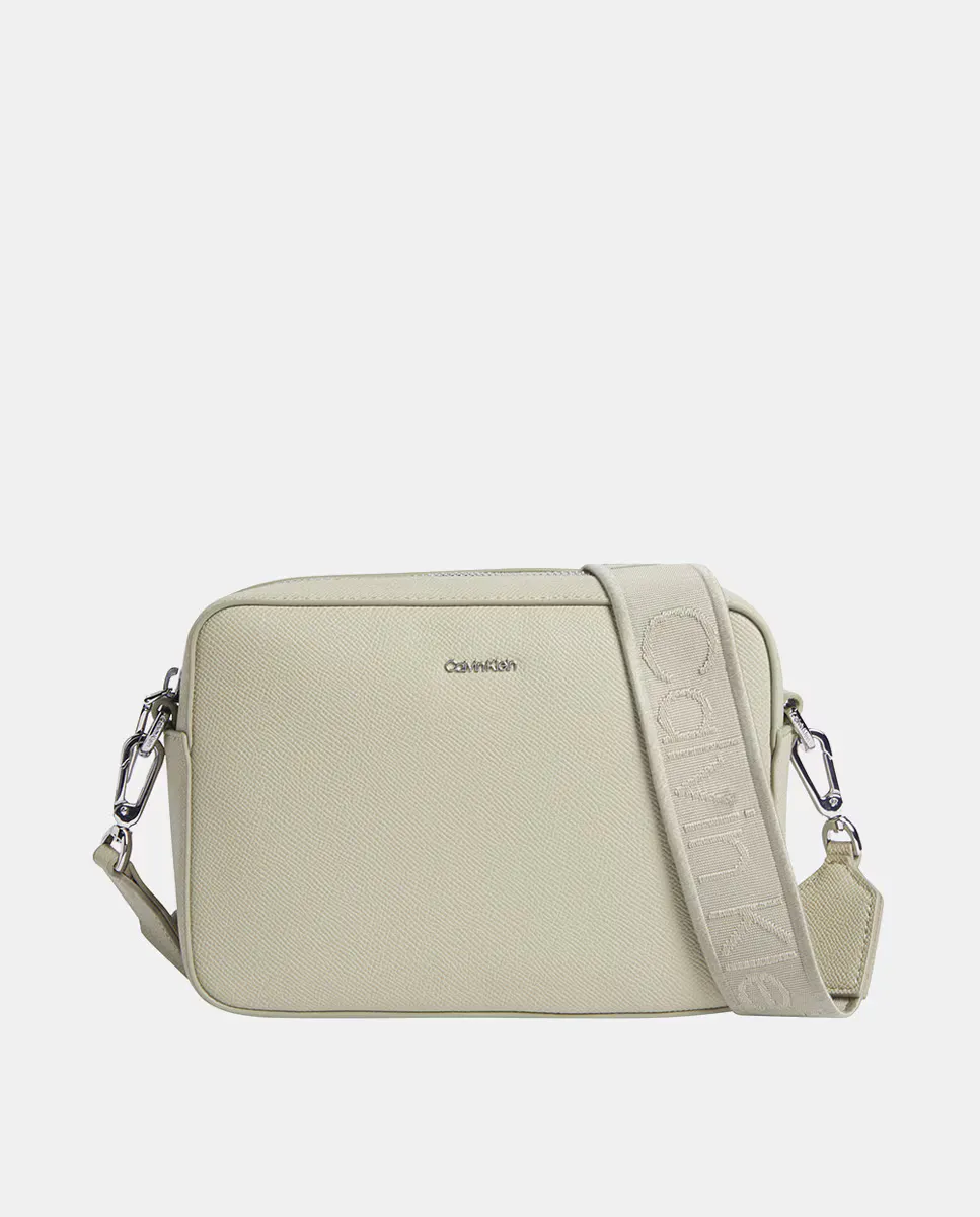 

Сумка через плечо с металлическим логотипом Calvin Klein, зеленый
