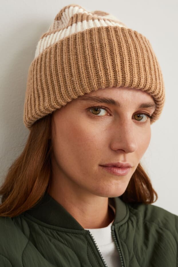 

Вязаная шапка C&A, коричневый