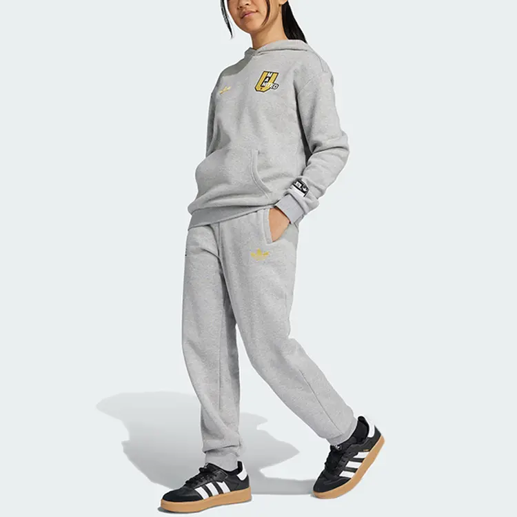 Детские вязаные спортивные штаны для детей 3-7 лет VRCTMUFC MANCHESTER UNITED Medium Heather Gray Adidas Originals, серый — фото 4