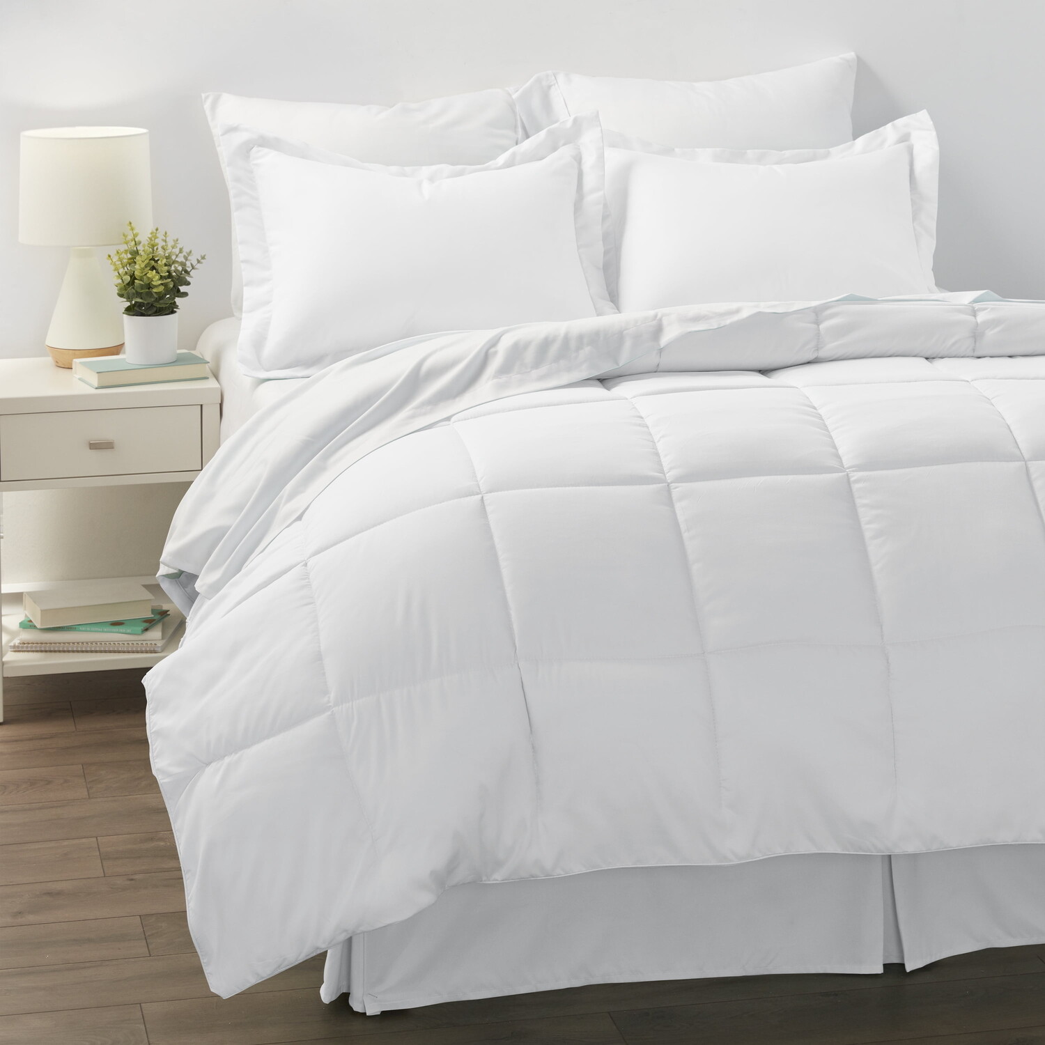

Комплект постельного белья из микрофибры Noble Linens, белый