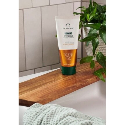 Маска для лица The Body Shop — Ночная для сияния с витамином С, 100 мл — фото 2