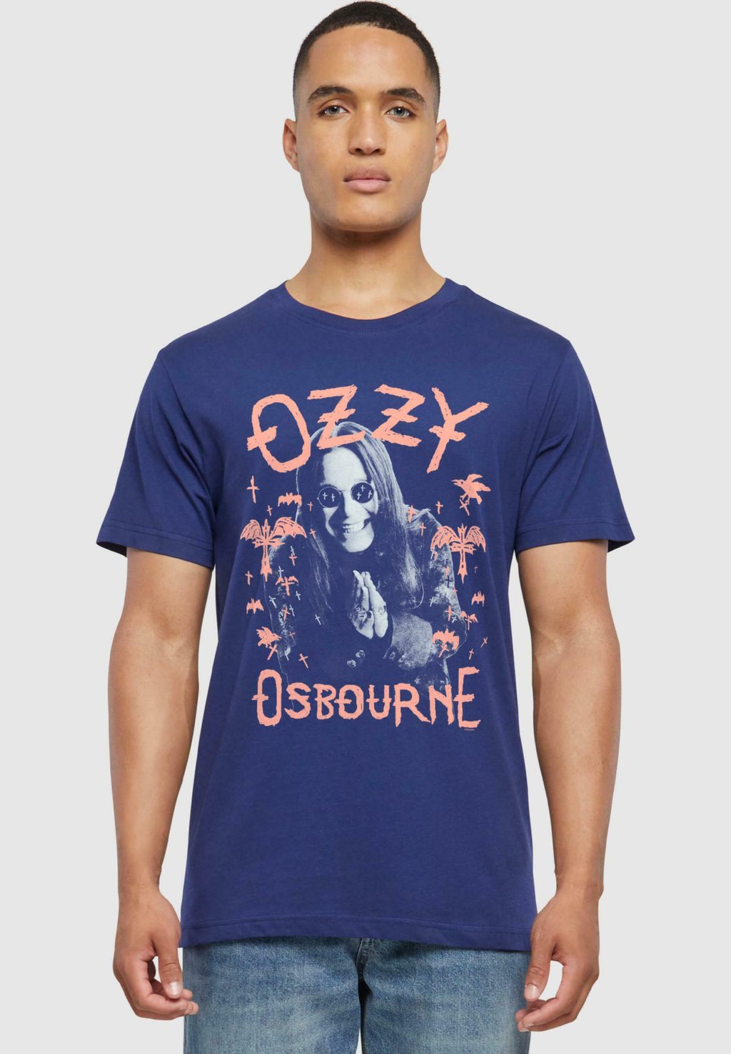 

Футболка с принтом OZZY OSBOURNE PINK BAT Merchcode, светло-голубой