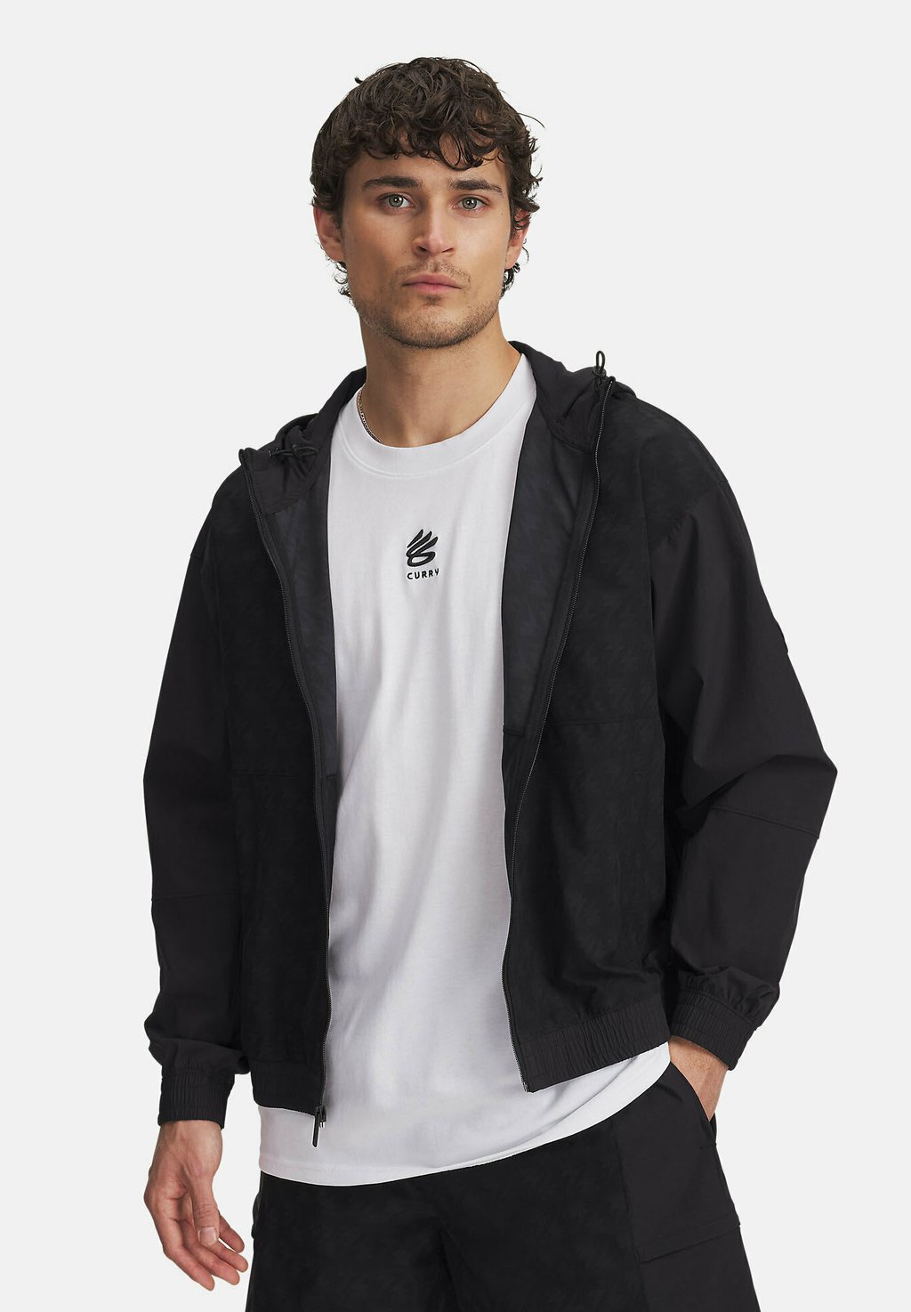 

Тренировочная куртка CURRY WOVEN Under Armour, черный