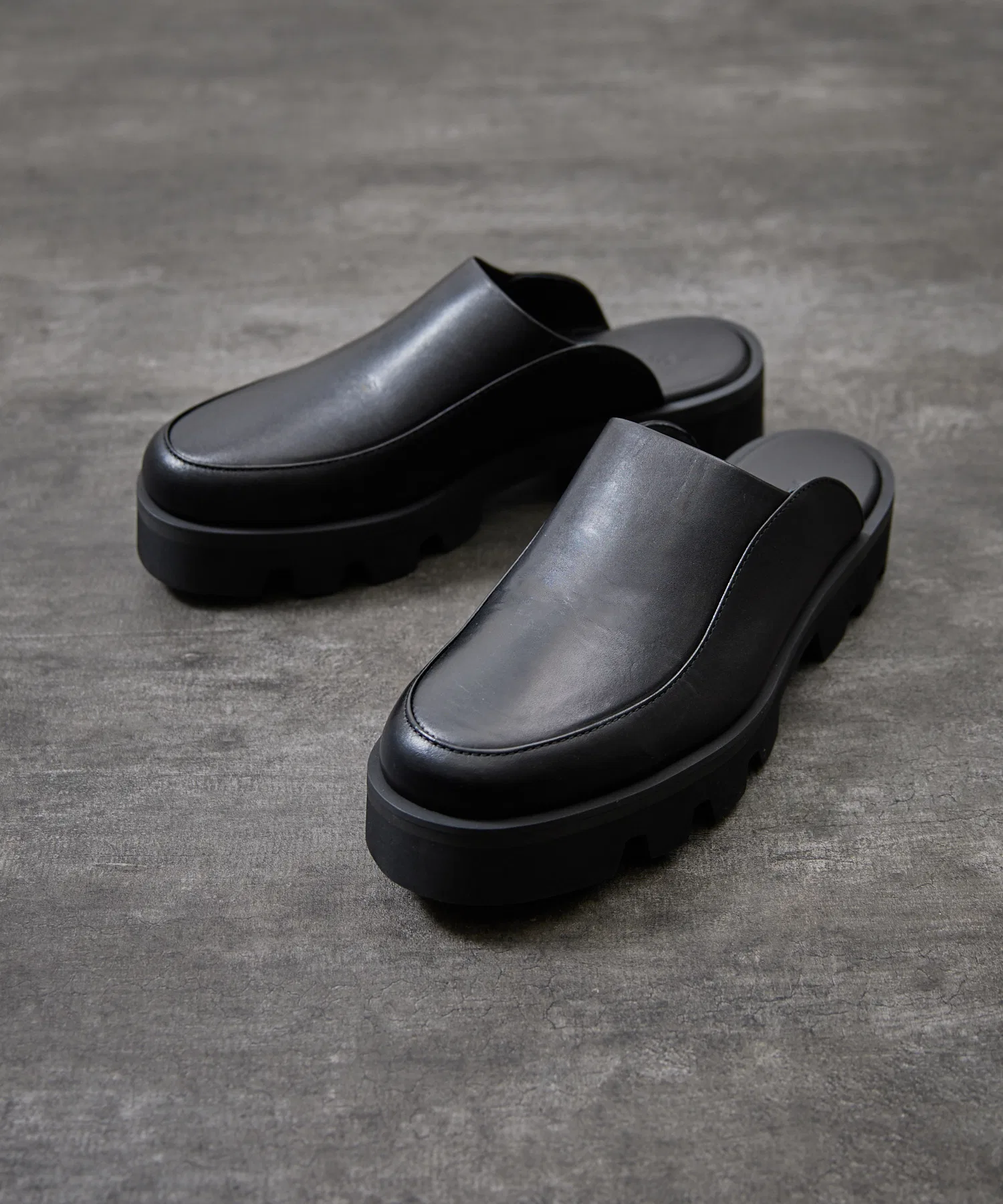 Мужские кожаные сабо PADRONE CROG SANDALS с массивной подошвой чёрные — фото 2