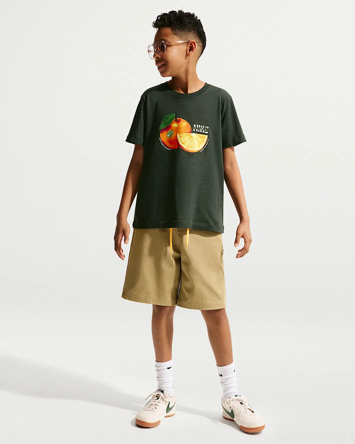 Детская футболка Nike Sportswear, Black Spruce — фото 4