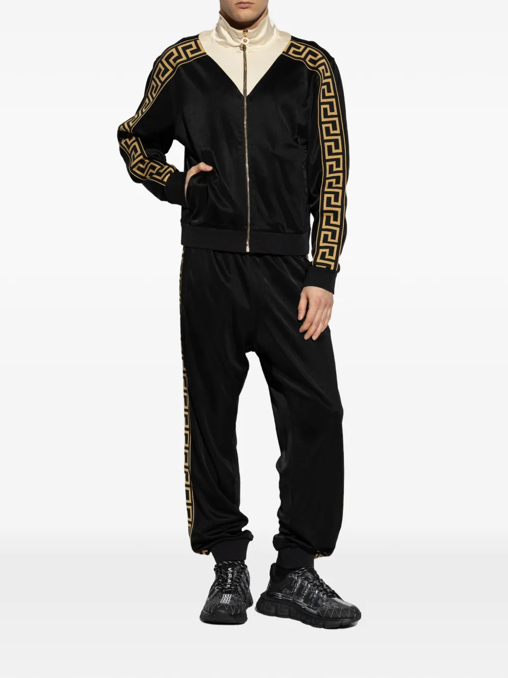 Спортивные брюки с узором меандр Versace, черный — фото 2