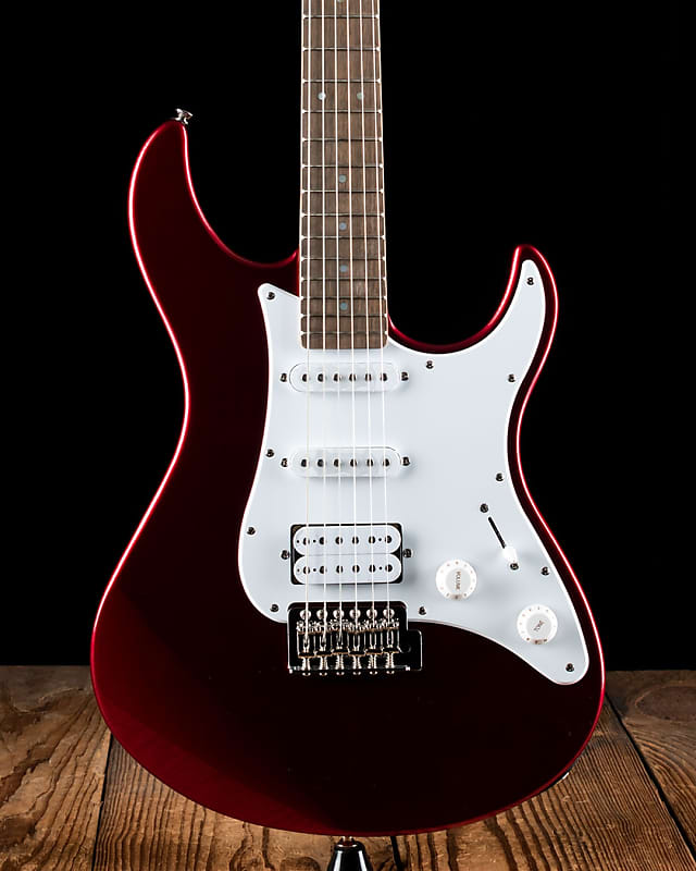 

Электрогитара Yamaha GigMaker Electric Guitar Package - Metallic Red