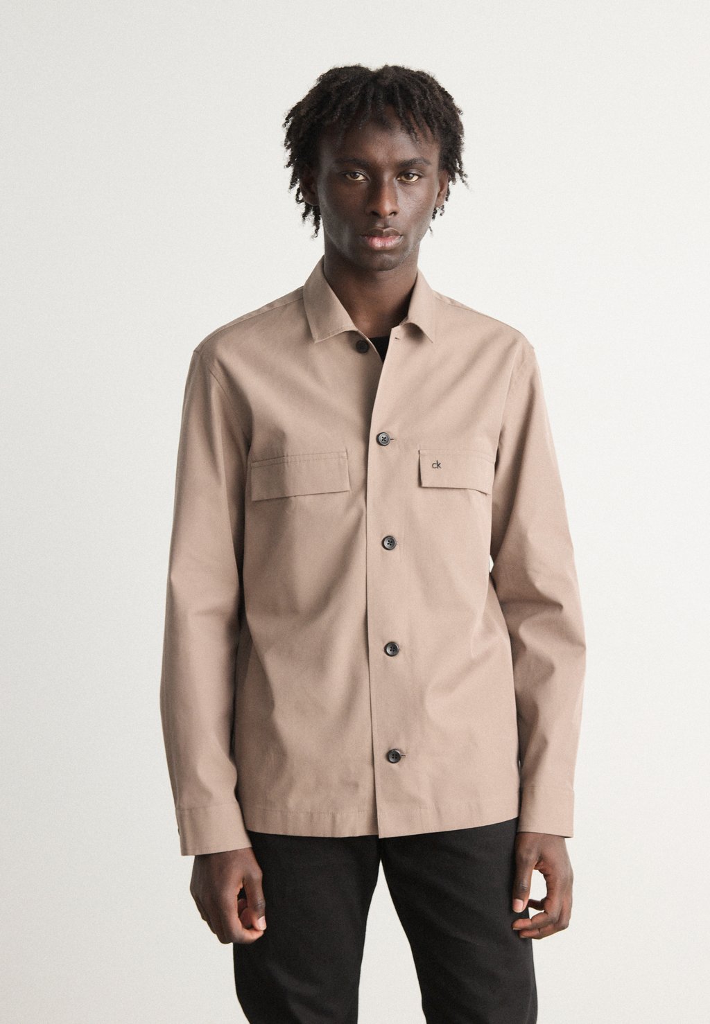 

Легкая куртка OVERSHIRT Calvin Klein, бежевый