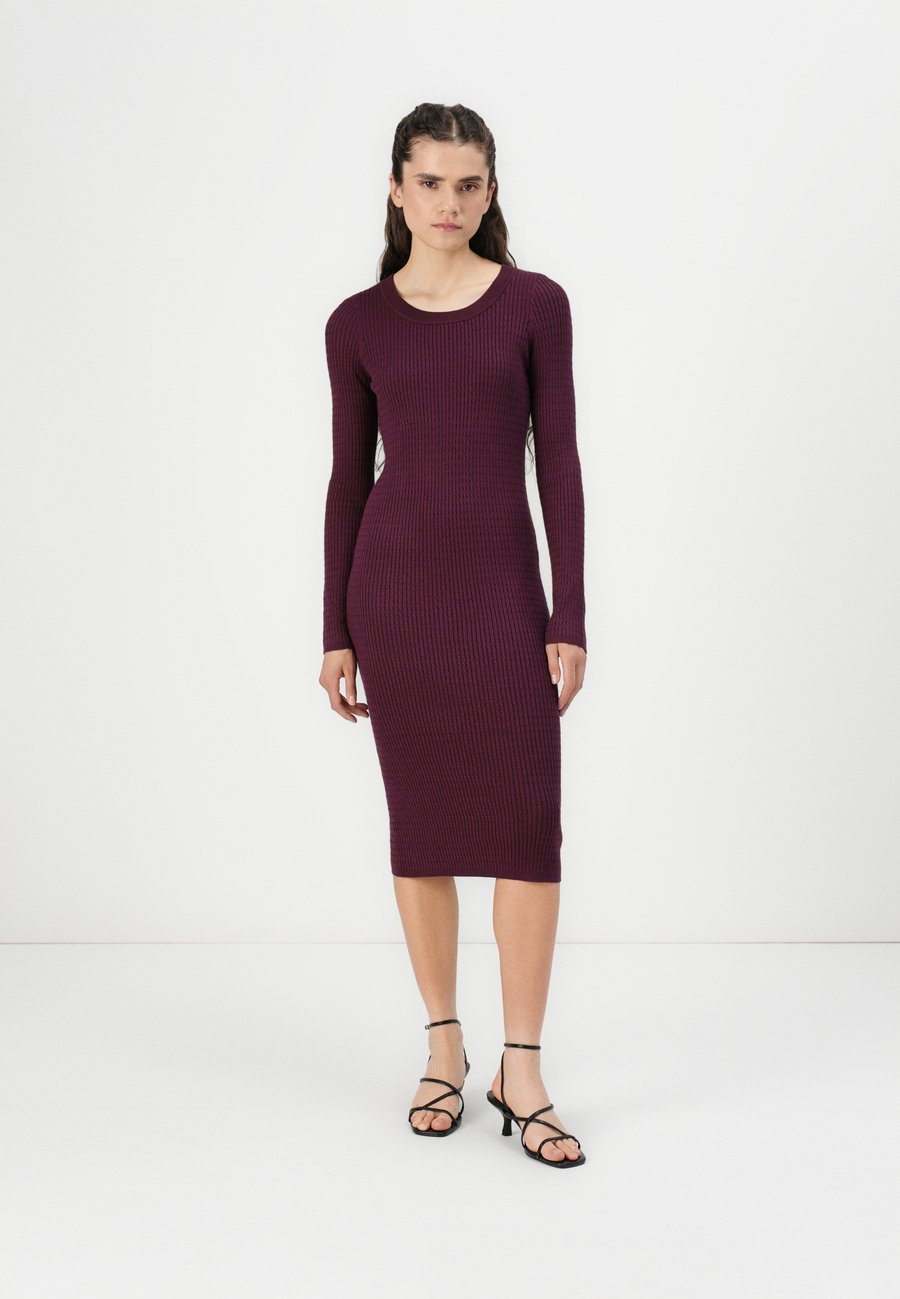 

Платье Vero Moda VMSILJE ONECK CABLE , Winetasting/Bordeaux