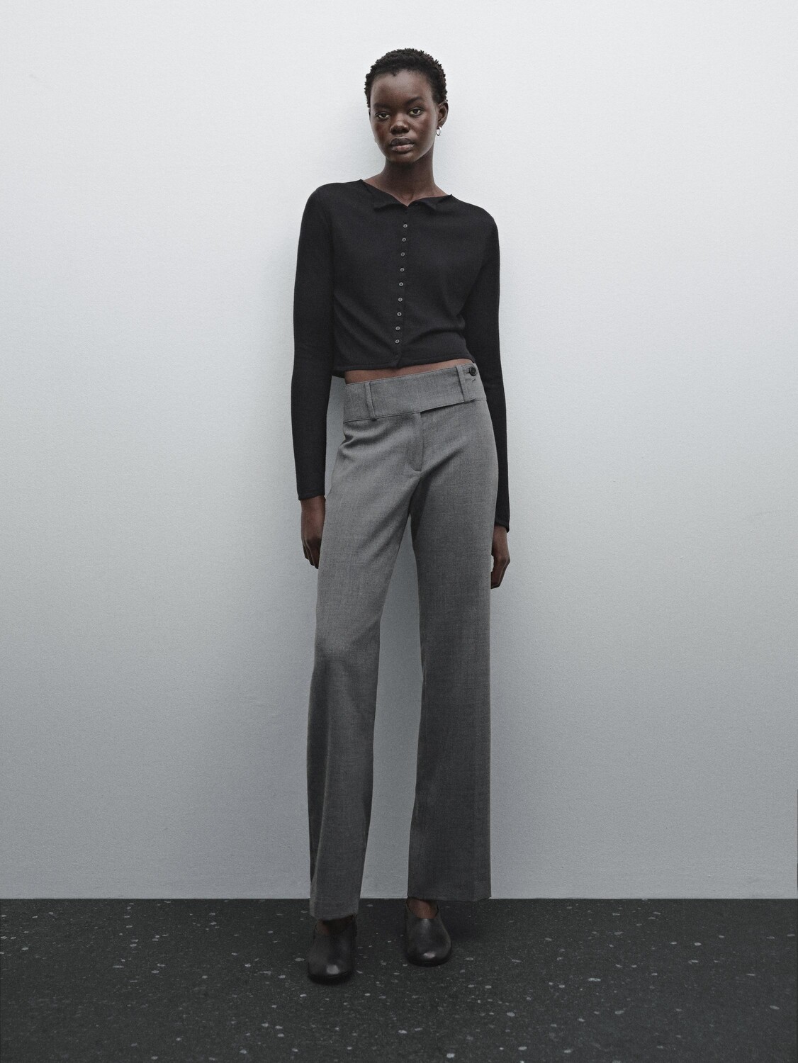 

Короткий кардиган из смесовой шерсти Massimo Dutti, черный
