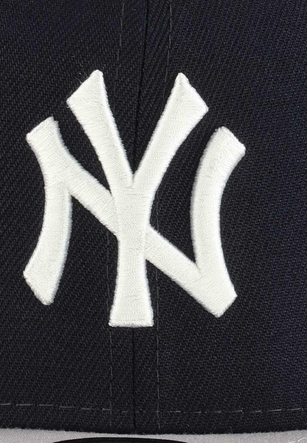 

Бейсболка NEW YORK YANKEES New Era, серый