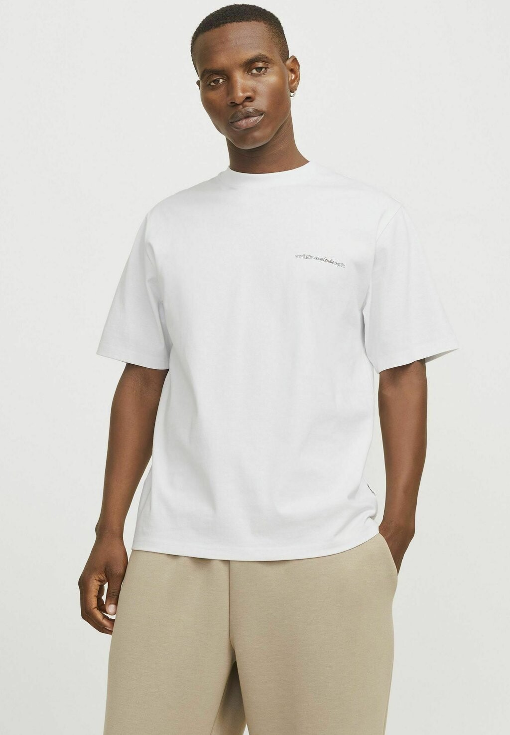 

Футболка с принтом Jack & Jones, молочный