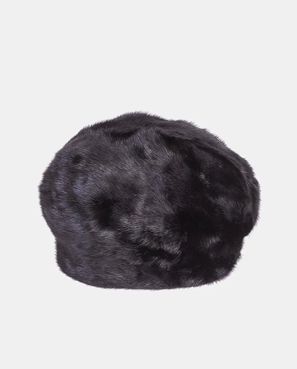 

Берет из натурального меха черного цвета IN.ES