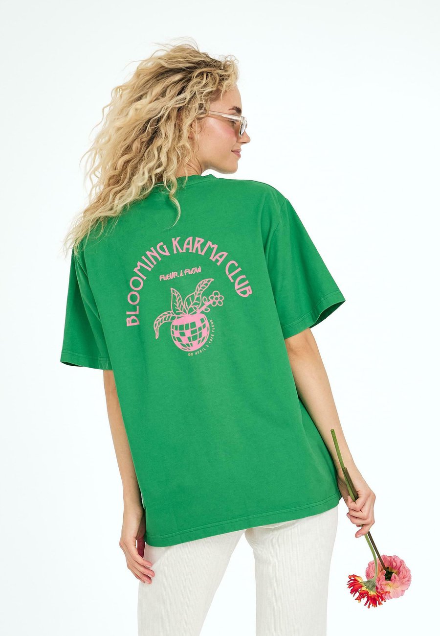 

Футболка OH APRIL Print T-shirt, Evergreen Dream/Green, Зеленый, Футболка OH APRIL Print T-shirt, Evergreen Dream/Green