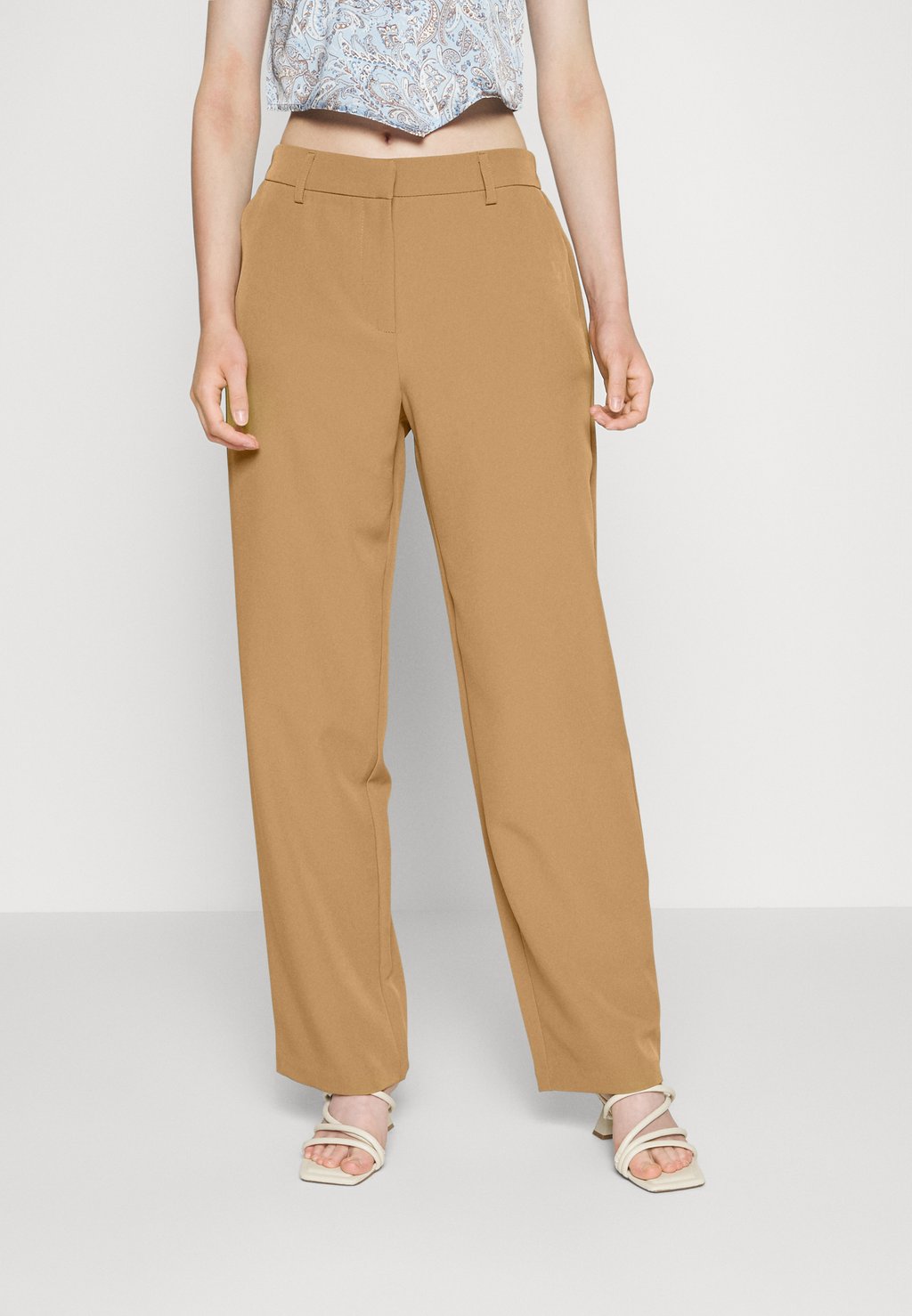 

Брюки VIKAMMAS HW TAILORED VILA, коричневый