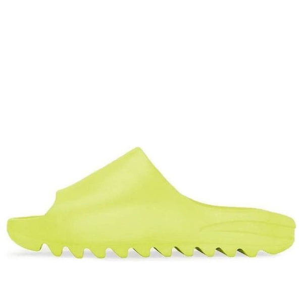 

Шлепанцы мужские Adidas Yeezy с рифленой подошвой, зеленый