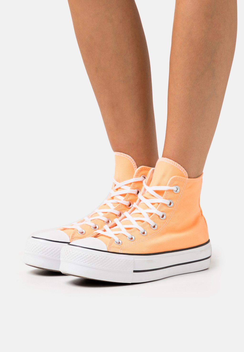 

Высокие кроссовки Converse Chuck Taylor All Star Lift Platform Seasonal Color, персиковый / черный, Черный;бежевый, Высокие кроссовки Converse Chuck Taylor All Star Lift Platform Seasonal Color, персиковый / черный